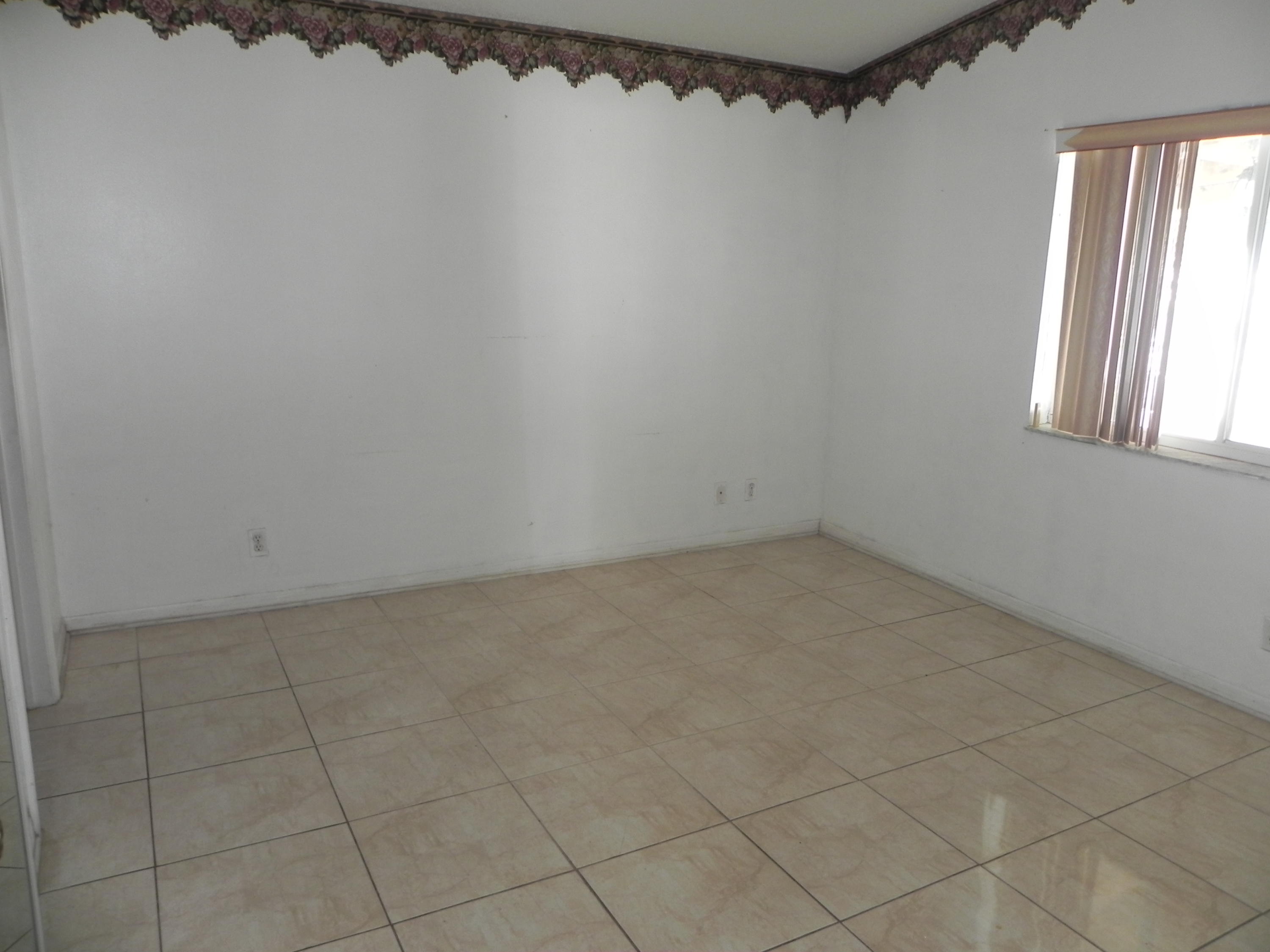 4629 Southwest 12th Street Deerfield Beach, FL 33442 - Photo 25 of 68 DSCN3192