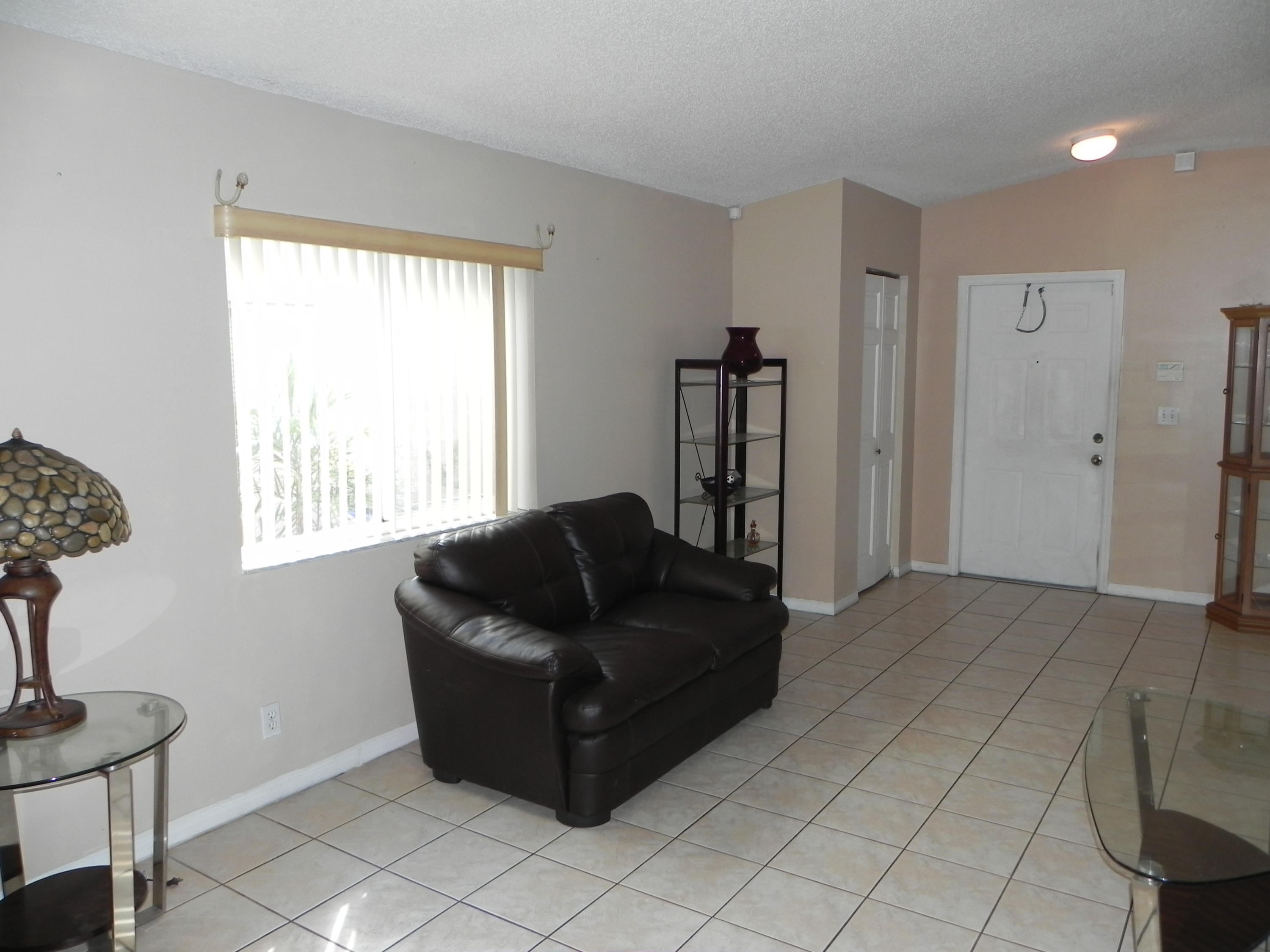 4629 Southwest 12th Street Deerfield Beach, FL 33442 - Photo 8 of 68 DSCN3183