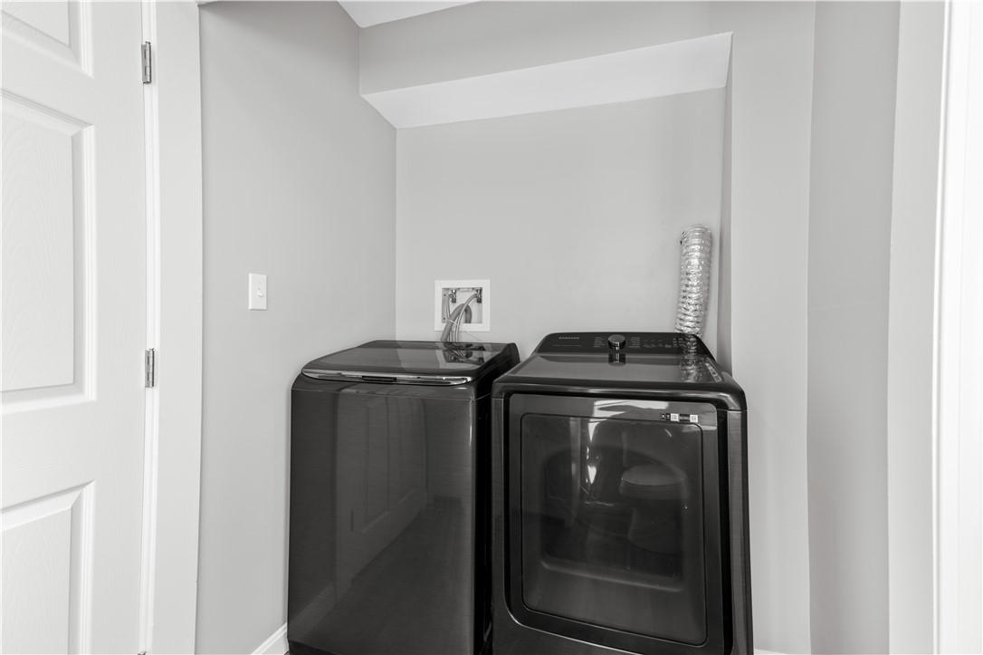 567 Providence Street Warwick, RI 02886 - Photo 4 of 11