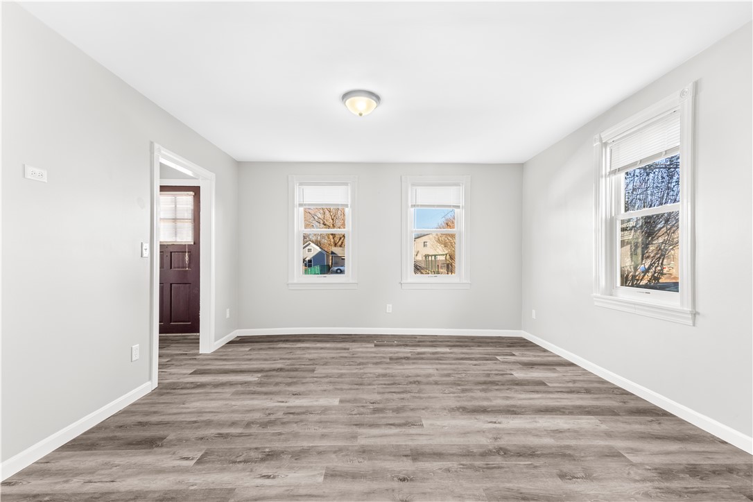 567 Providence Street Warwick, RI 02886 - Photo 7 of 11