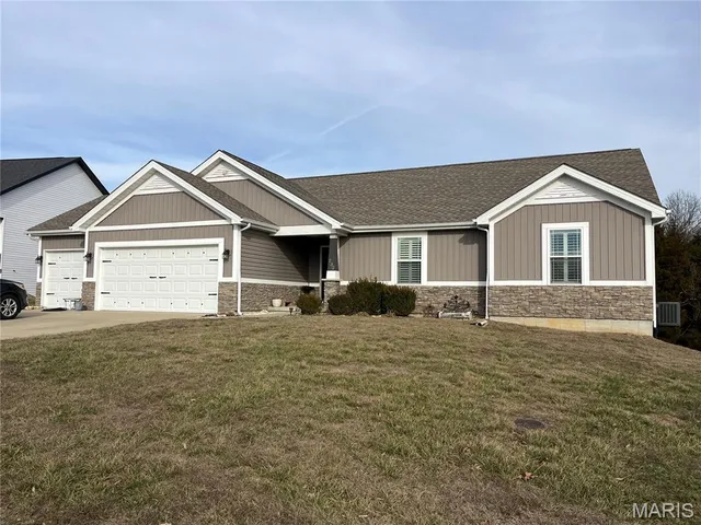 $349,000 | 232 Auburn Ridge Dr. Drive, Troy, MO 63379