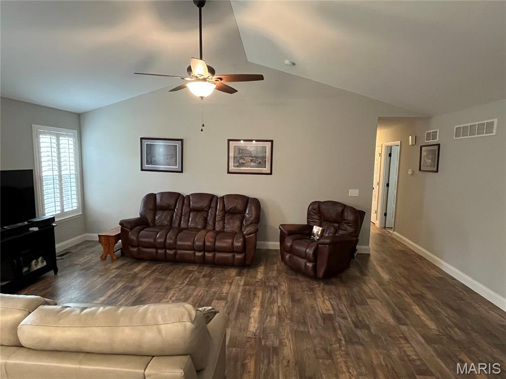 232 Auburn Ridge Dr. Drive Troy, MO 63379 - Photo 14 of 23