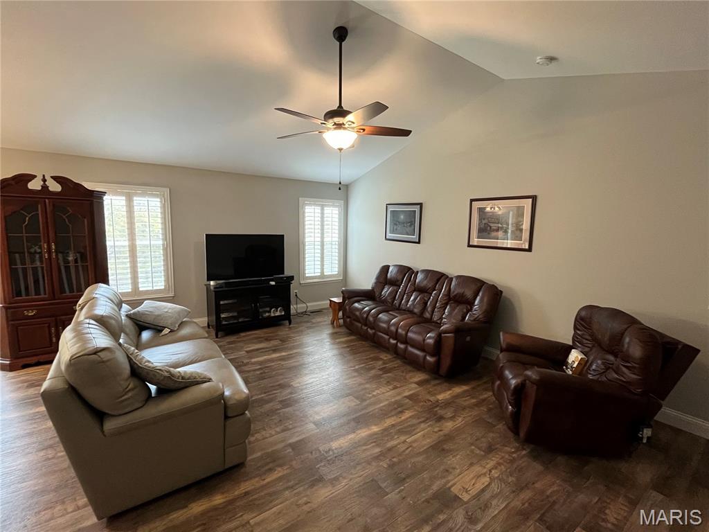 232 Auburn Ridge Dr. Drive Troy, MO 63379 - Photo 6 of 23