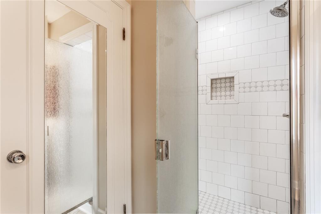 8069 Claridge Road Indianapolis, IN 46260 - Photo 22 of 42 Gallery Image 22