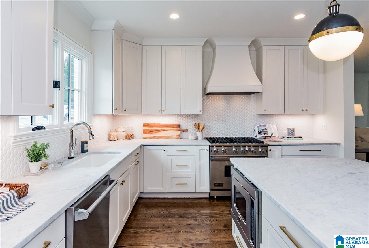 2500 Shades Crest Road Birmingham, AL 35209 - Photo 12 of 46