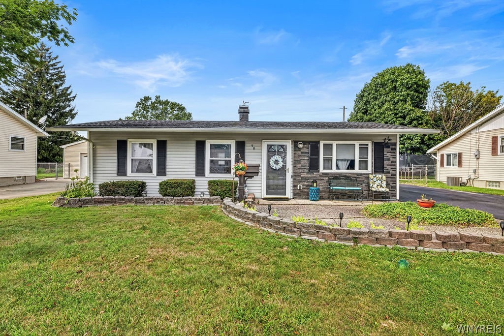 40 Bellhurst Road Tonawanda, NY 14150 - Photo 2 of 28 Gallery Image 2