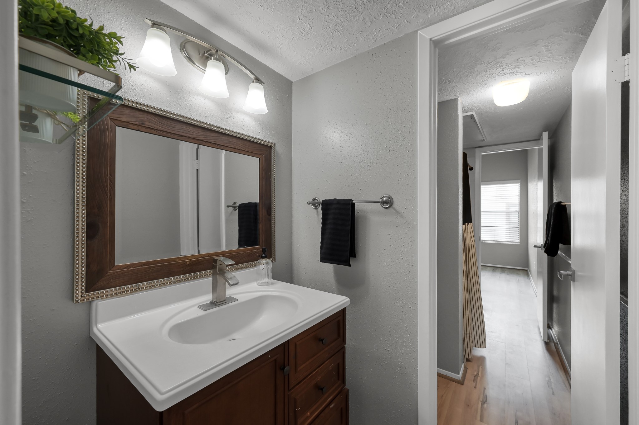 12900 Walden Road, Unit 1010J Montgomery, TX 77356 - Photo 12 of 24 Downstair Bathroom
