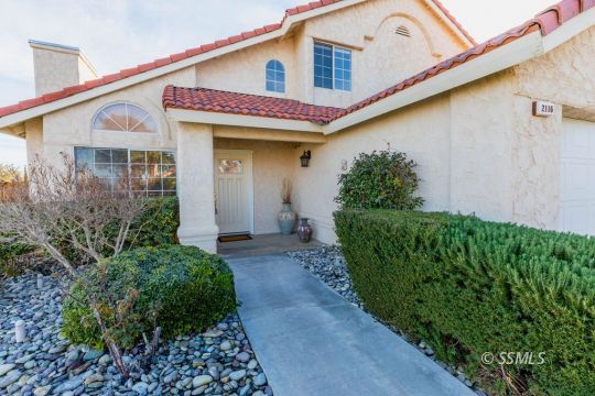 2116 South Del Rosa Drive Ridgecrest, CA 93555 - Photo 4 of 41 Gallery Image 4
