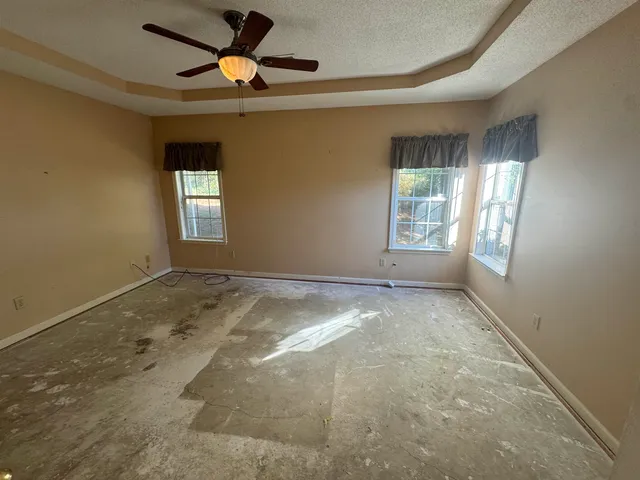 a view of empty room with window