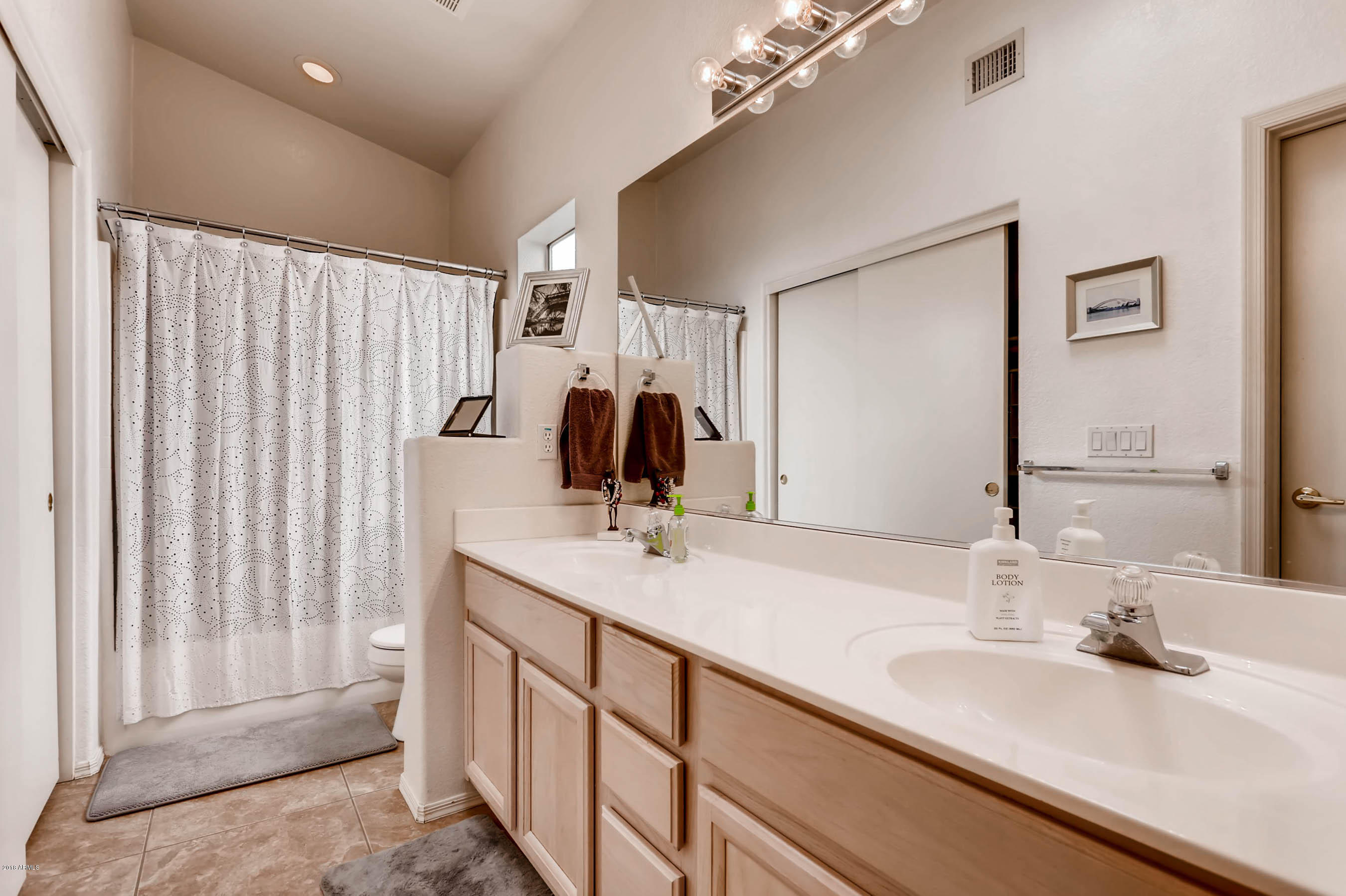 1322 West Escuda Road Phoenix, AZ 85027 - Photo 15 of 28 1322 W Escuda Rd Phx AZ-Master Bath-1