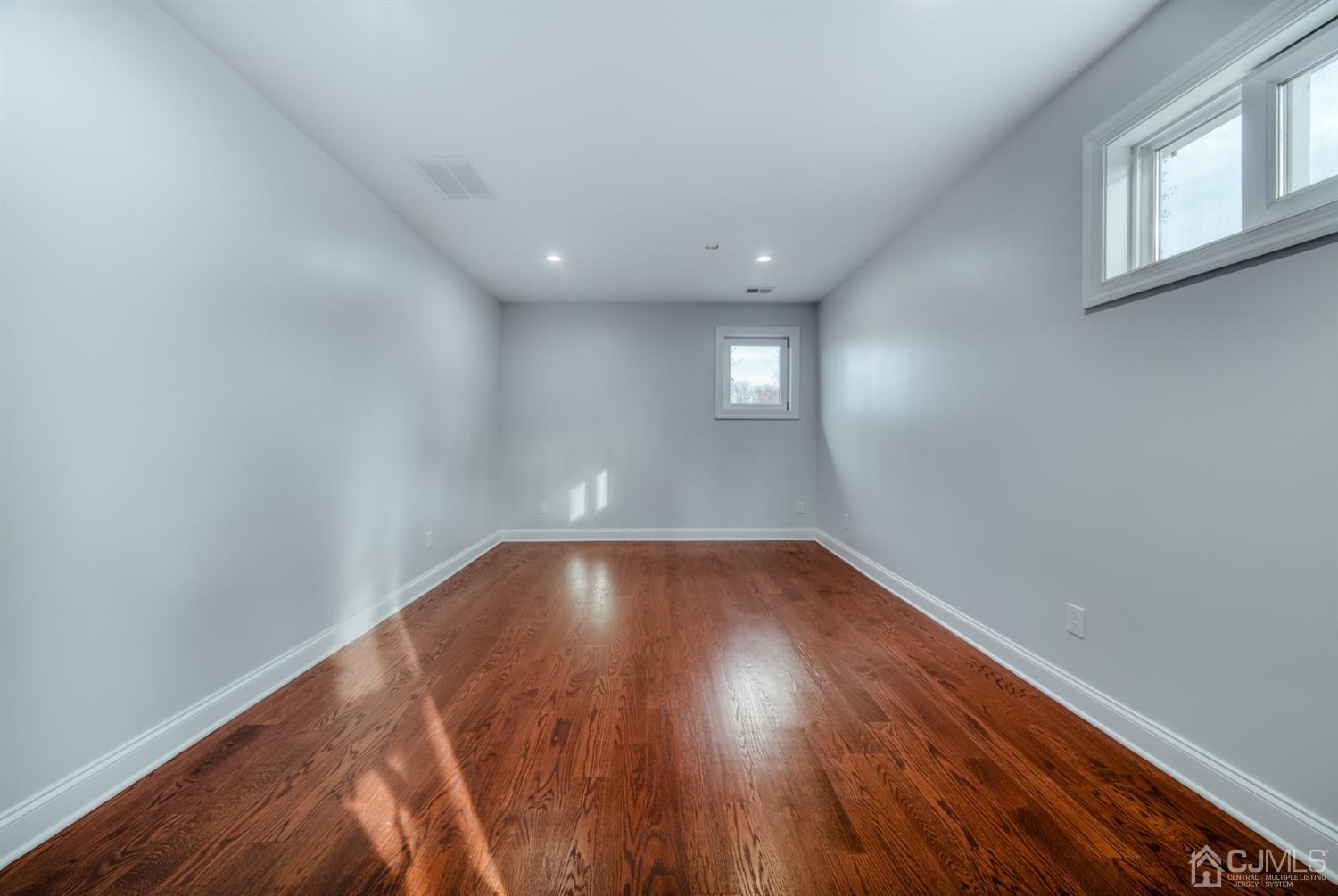 93 Meredith Road Colonia, NJ 07067 - Photo 28 of 46 Gallery Image 28