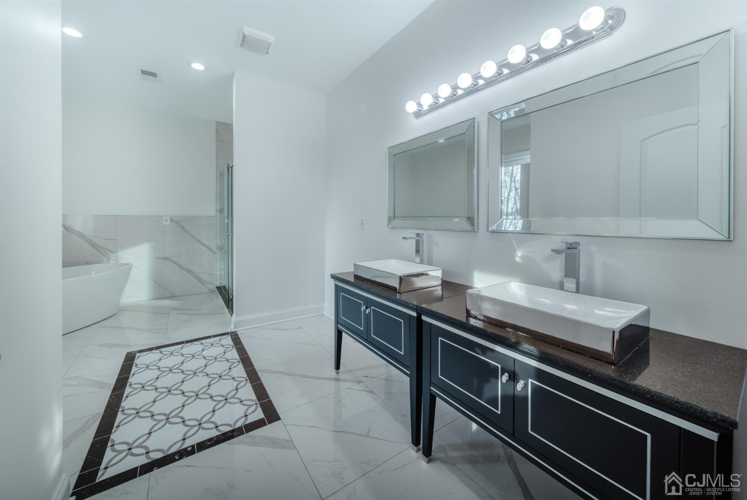 93 Meredith Road Colonia, NJ 07067 - Photo 30 of 46 Gallery Image 30
