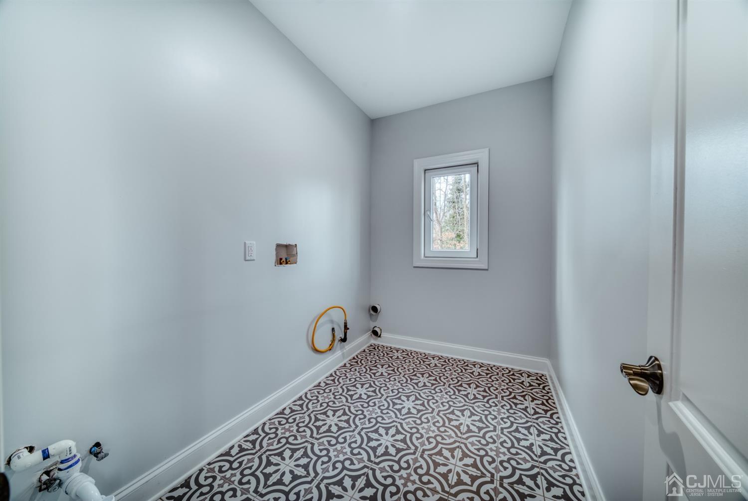 93 Meredith Road Colonia, NJ 07067 - Photo 34 of 46 Gallery Image 34