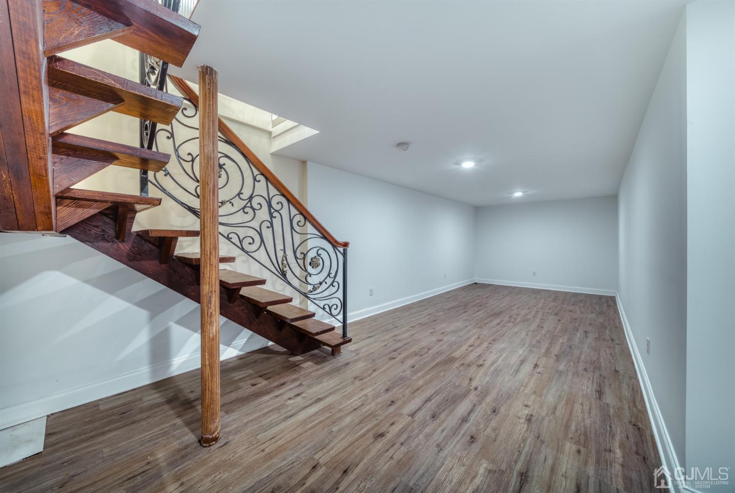 93 Meredith Road Colonia, NJ 07067 - Photo 35 of 46 Gallery Image 35