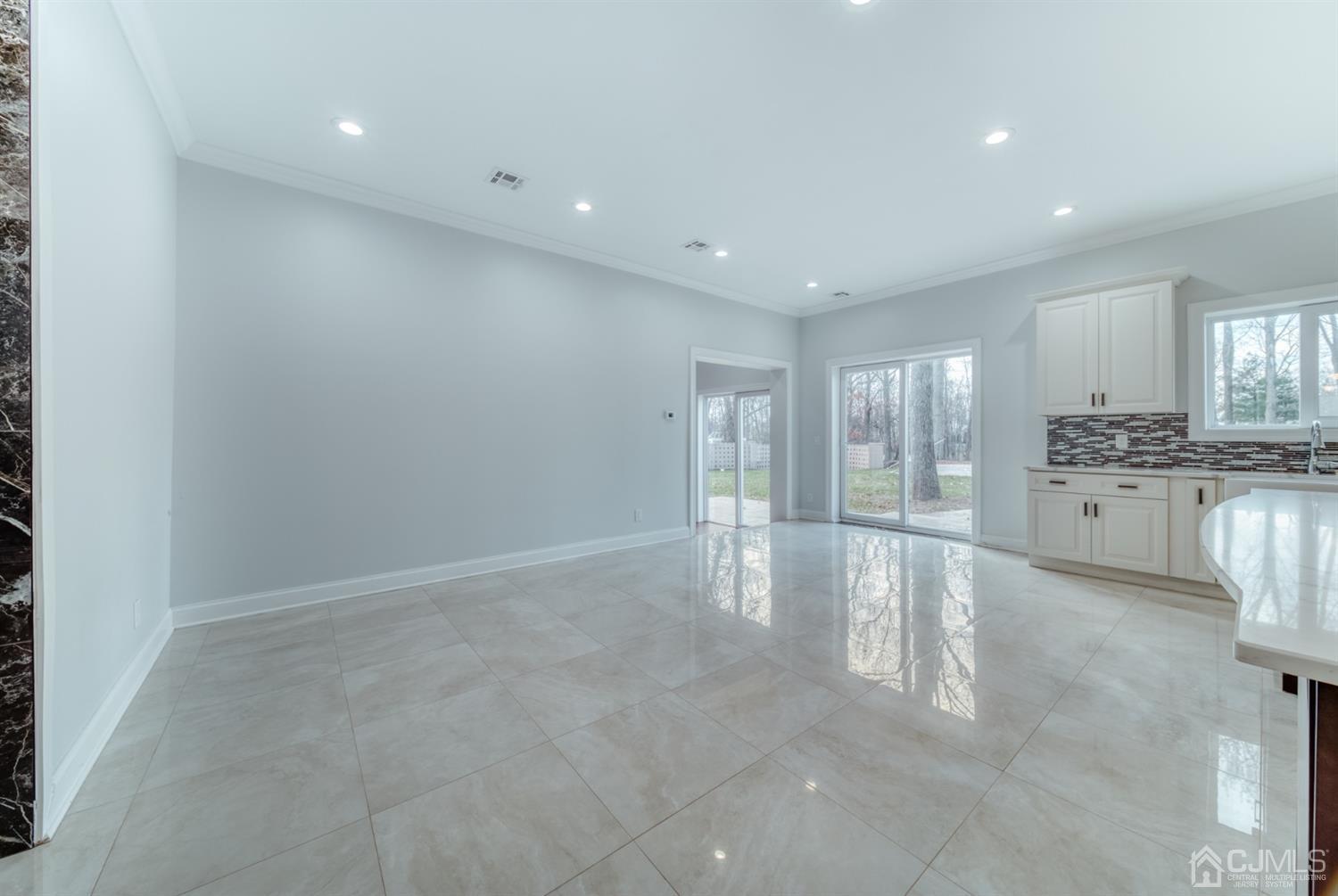 93 Meredith Road Colonia, NJ 07067 - Photo 9 of 46 Gallery Image 9