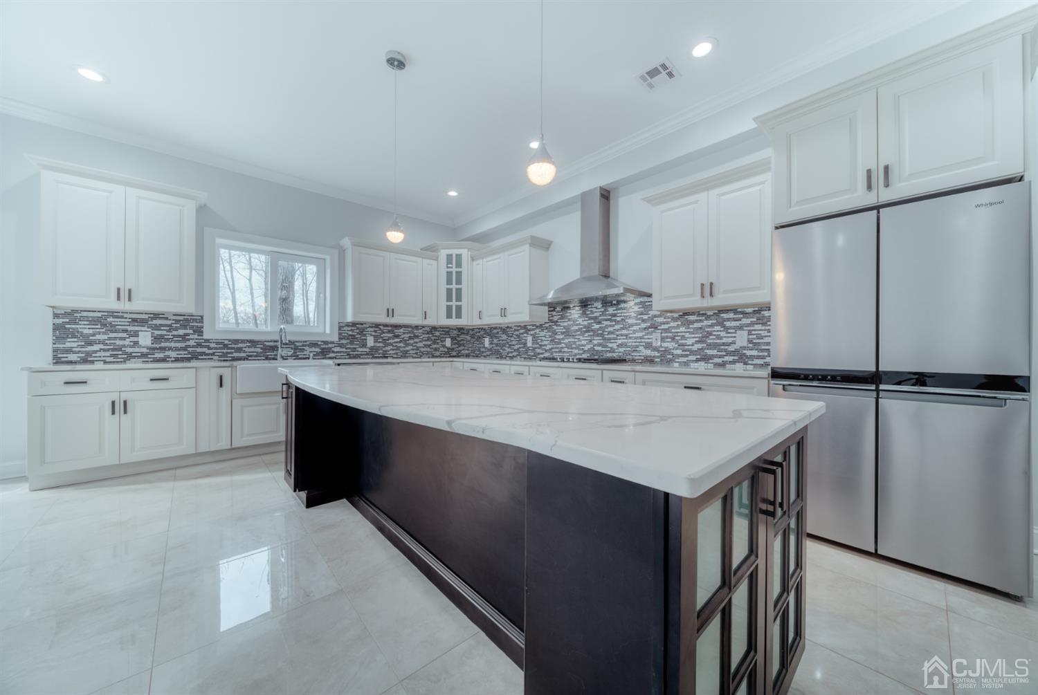 93 Meredith Road Colonia, NJ 07067 - Photo 10 of 46 Gallery Image 10