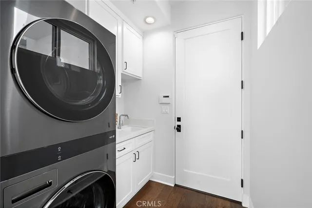 $2,800,000 | 520 13th Street, Huntington Beach, CA 92648