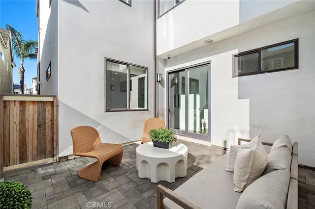 $2,800,000 | 520 13th Street, Huntington Beach, CA 92648