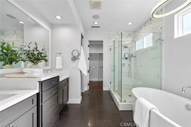 $2,800,000 | 520 13th Street, Huntington Beach, CA 92648