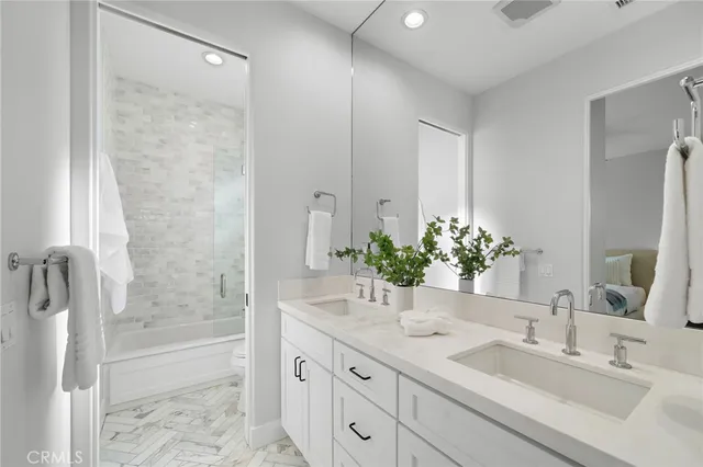 $2,800,000 | 520 13th Street, Huntington Beach, CA 92648