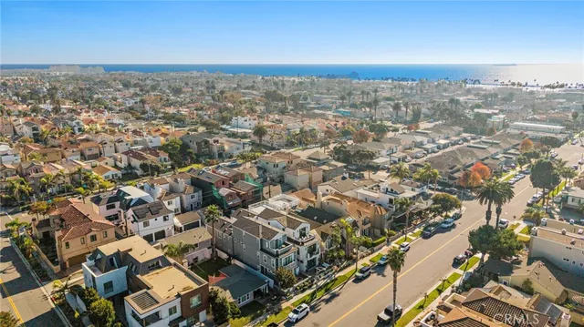 $2,800,000 | 520 13th Street, Huntington Beach, CA 92648