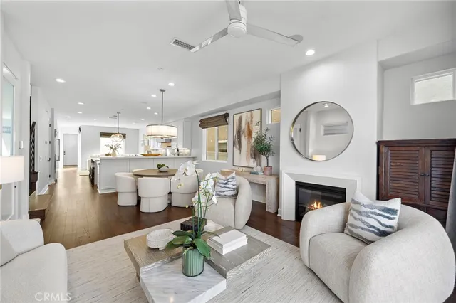 $2,800,000 | 520 13th Street, Huntington Beach, CA 92648