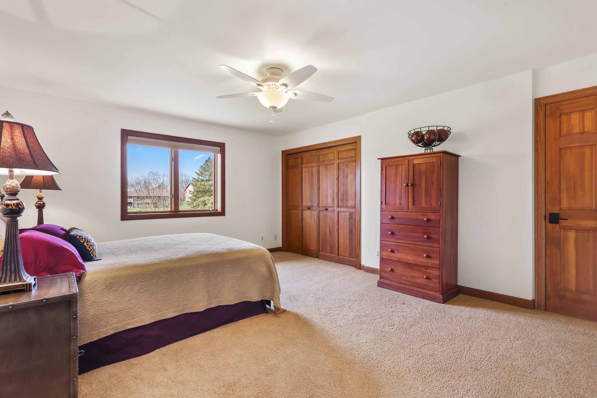 9134 Foxrun Circle Eden Prairie, MN 55347 - Photo 15 of 54