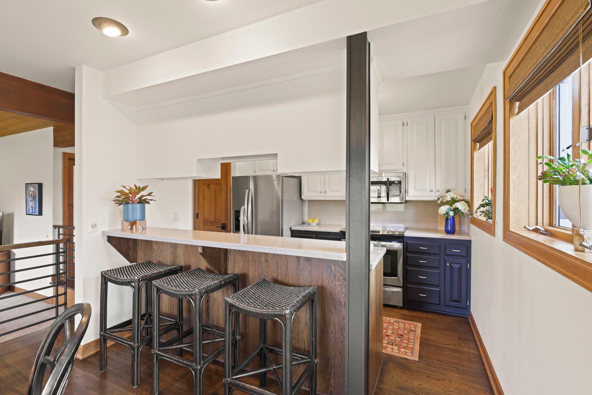 9134 Foxrun Circle Eden Prairie, MN 55347 - Photo 33 of 54