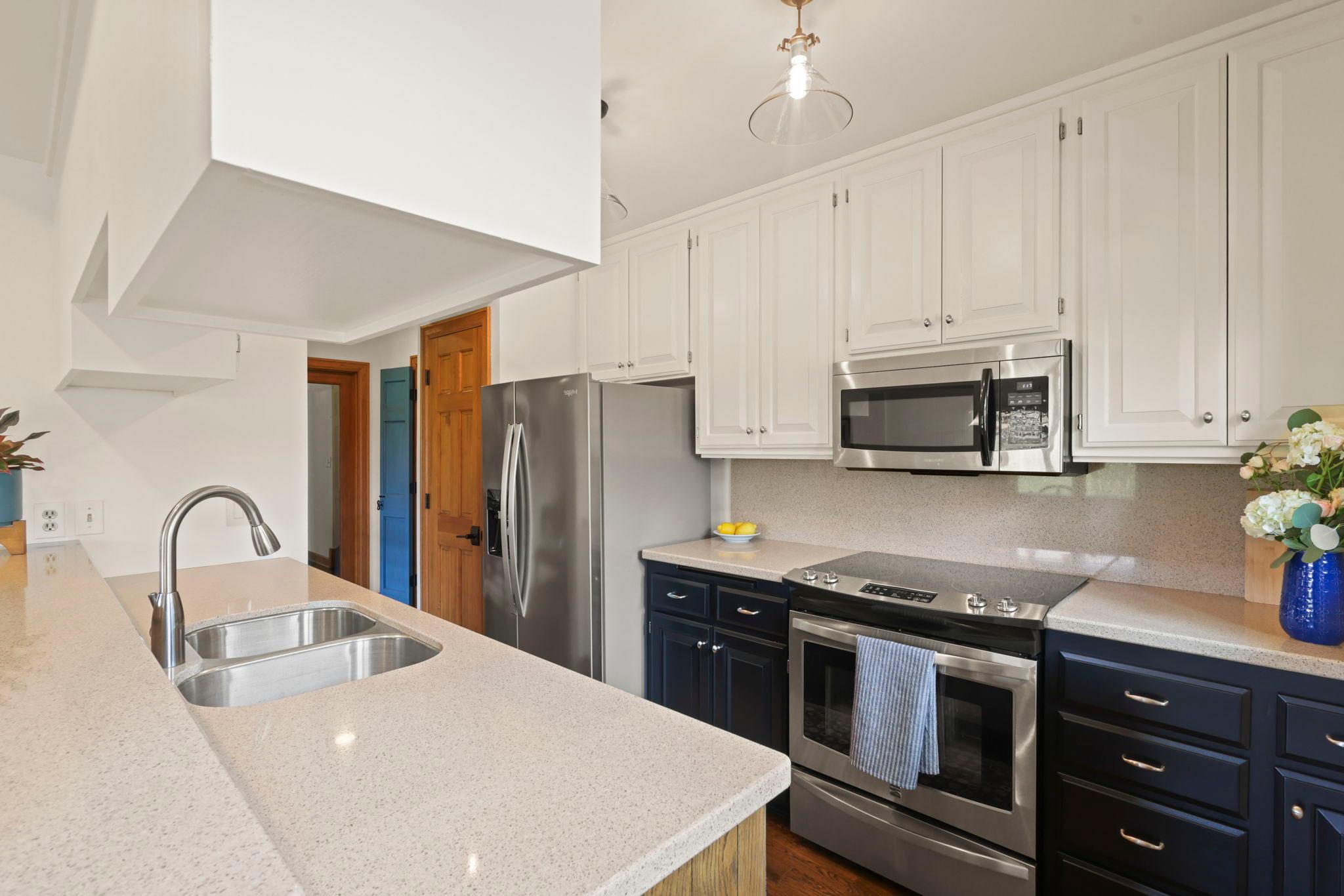 9134 Foxrun Circle Eden Prairie, MN 55347 - Photo 34 of 54