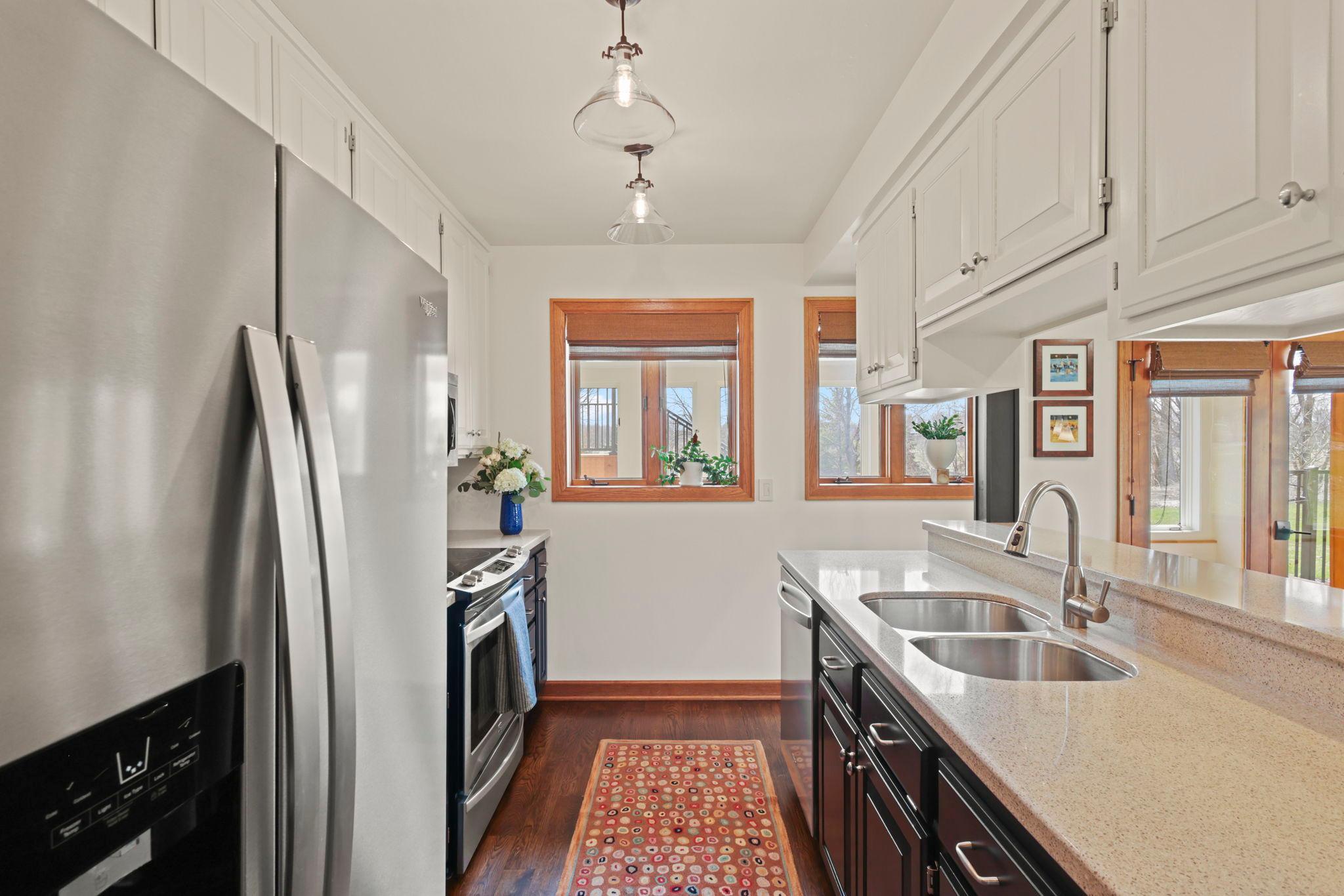 9134 Foxrun Circle Eden Prairie, MN 55347 - Photo 35 of 54