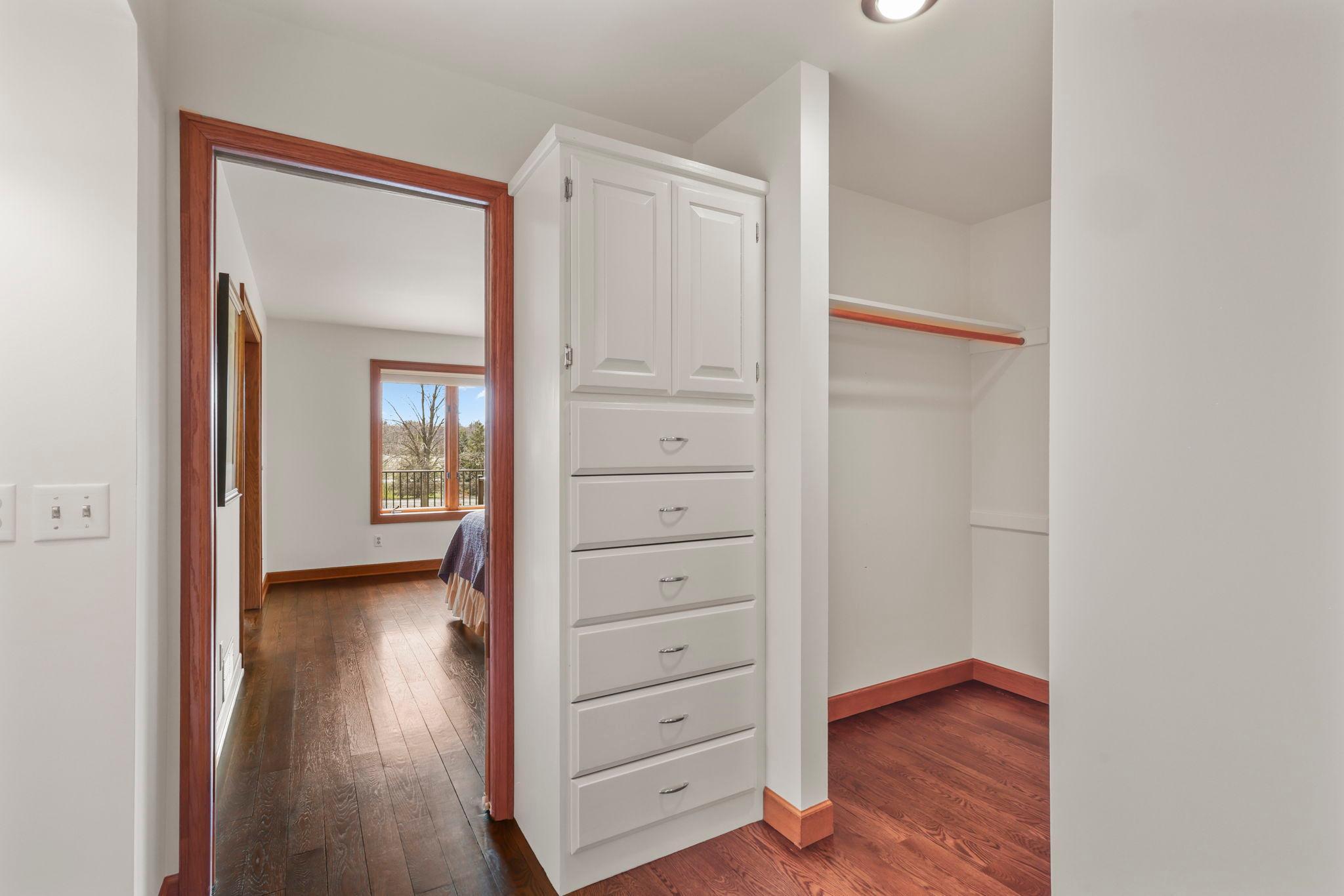 9134 Foxrun Circle Eden Prairie, MN 55347 - Photo 10 of 54