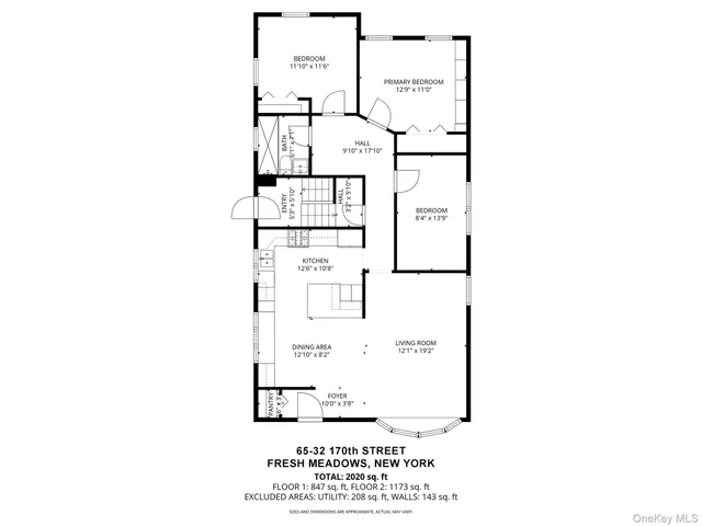 a picture of a wall with a white wall