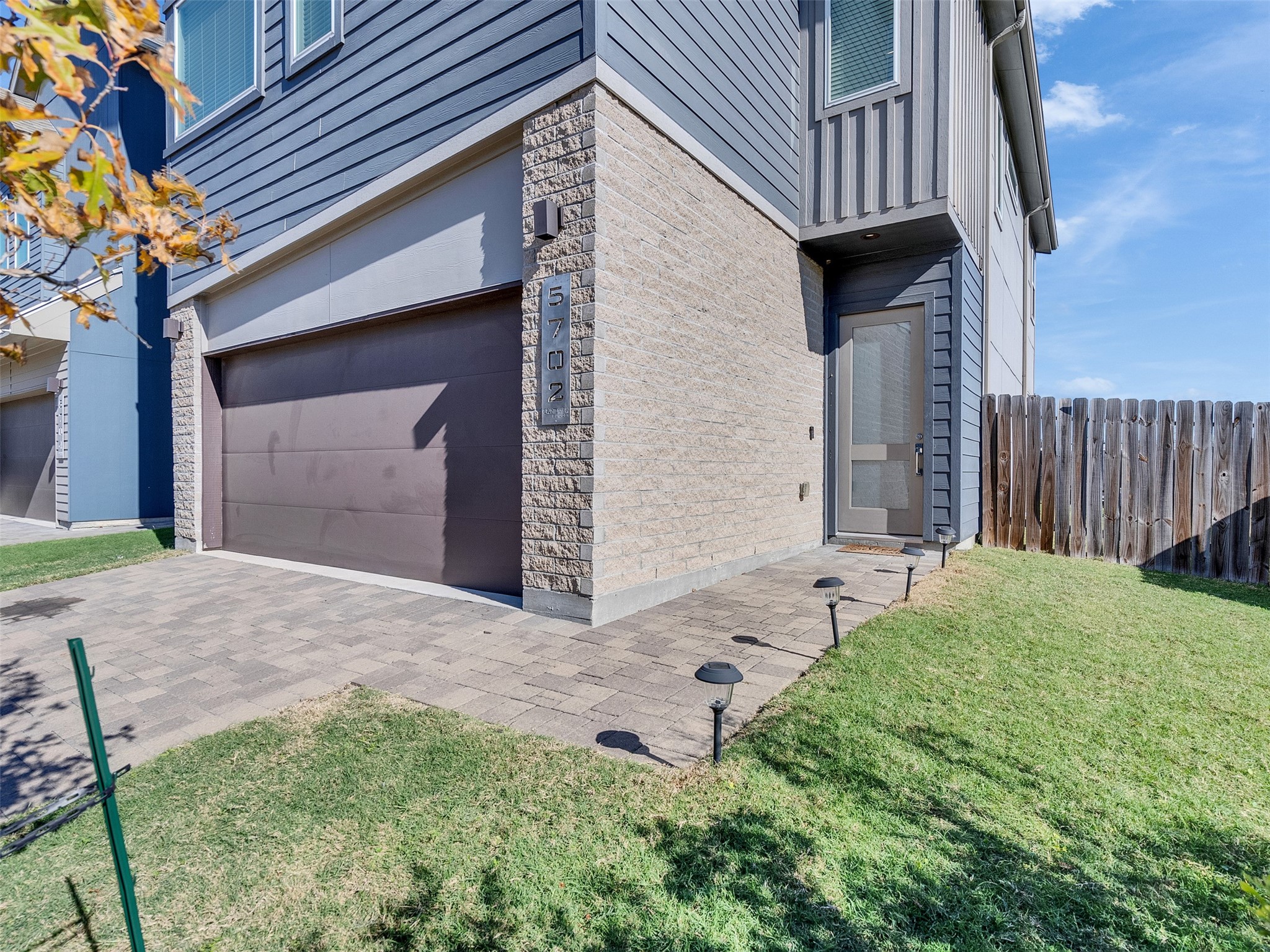 5702 Rucio Lane Houston, TX 77092 - Photo 3 of 30 Rare private driveway and 2-car garage with plenty of parking for you and guests!