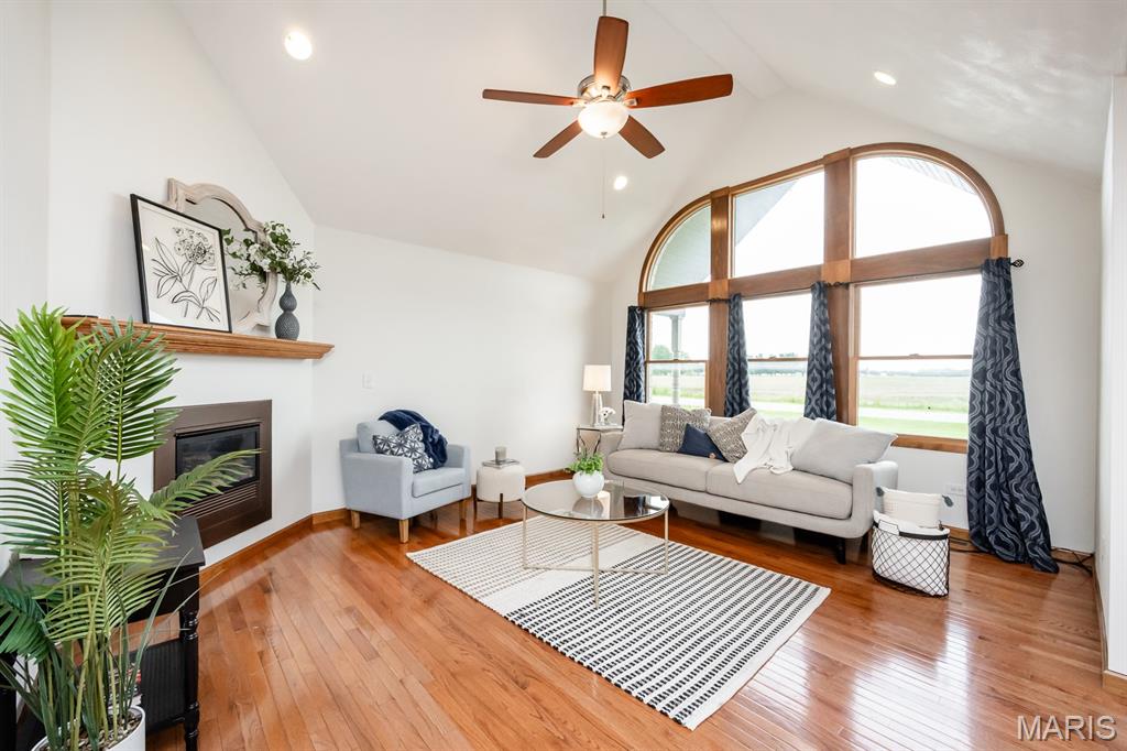7045 Brickyard Road Mascoutah, IL 62258 - Photo 5 of 43