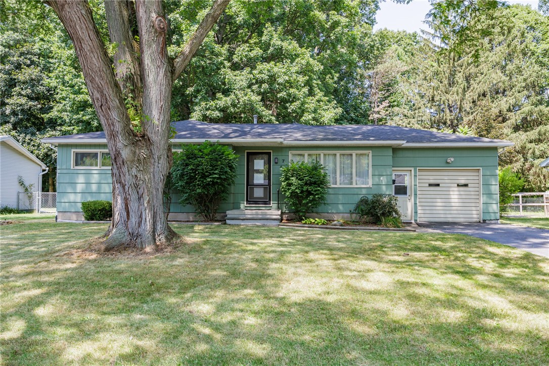 7 Henry Circle Gates, NY 14624 - Photo 1 of 28