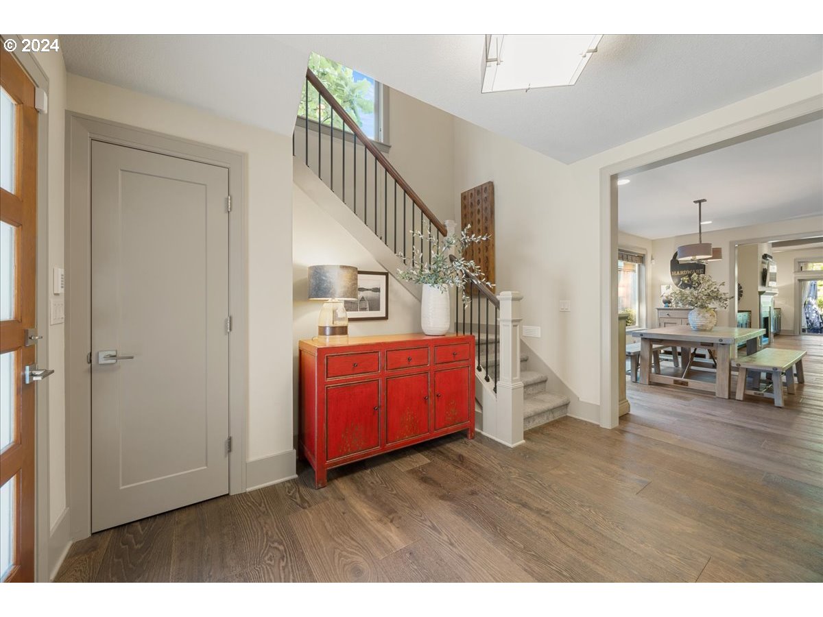 17129 Kelok Road Lake Oswego, OR 97034 - Photo 7 of 46 Gallery Image 7