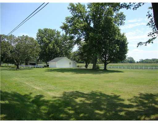 944 East Loy Road Piqua, OH 45356 - Photo 7 of 9