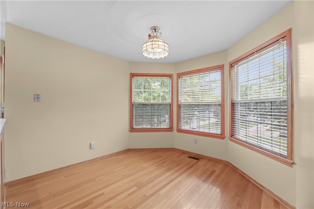 1701 Woods Road Akron, OH 44306 - Photo 19 of 43