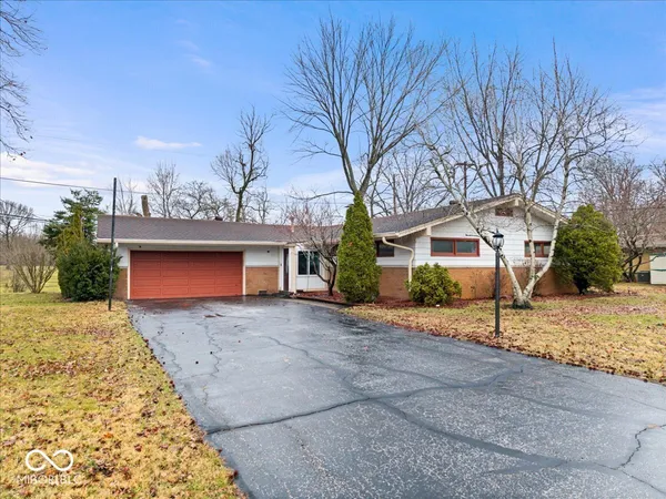 $260,000 | 2900 Galahad Drive, Indianapolis, IN 46228