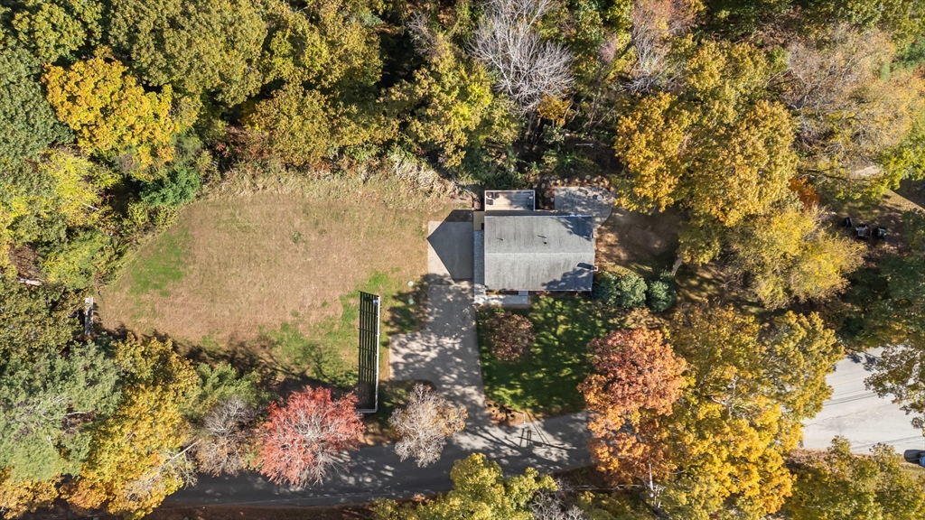 89 River Road Sturbridge, MA 01566 - Photo 3 of 31 a picture of city view