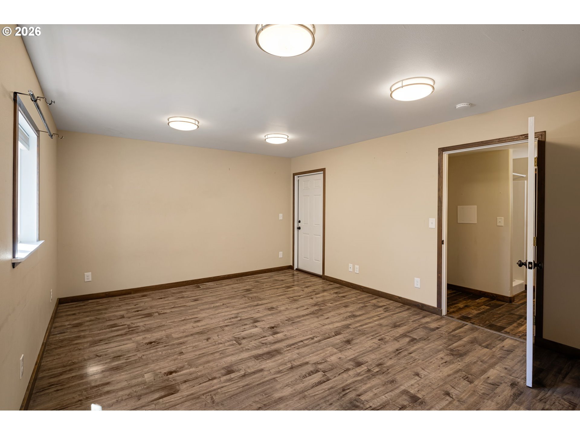 88481 1st Avenue Florence, OR 97439 - Photo 18 of 43 a view of an empty room