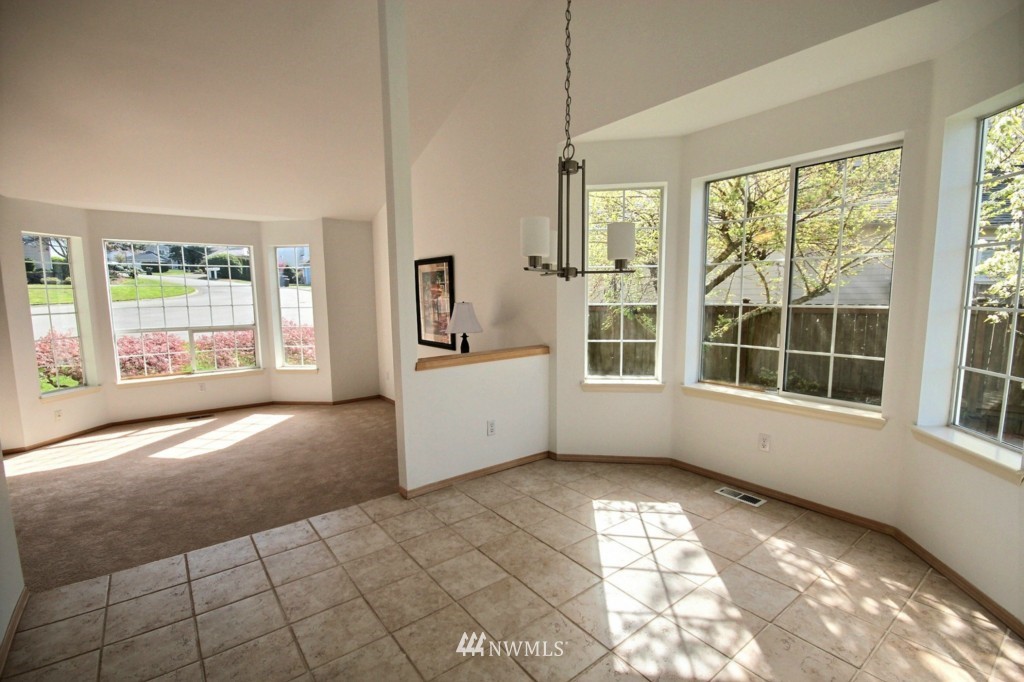 11201 Southeast 190th Place Renton, WA 98055 - Photo 4 of 23 Gallery Image 4