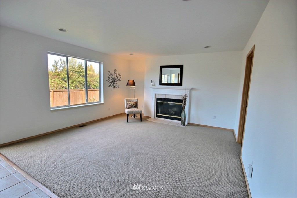 11201 Southeast 190th Place Renton, WA 98055 - Photo 6 of 23 Gallery Image 6