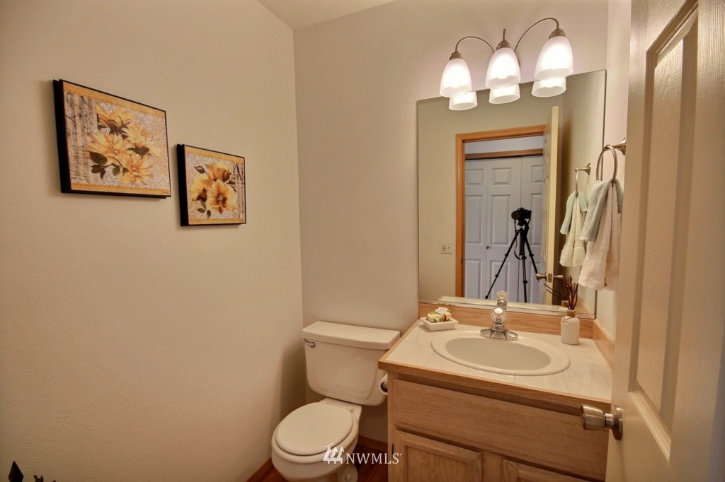 11201 Southeast 190th Place Renton, WA 98055 - Photo 8 of 23 Gallery Image 8