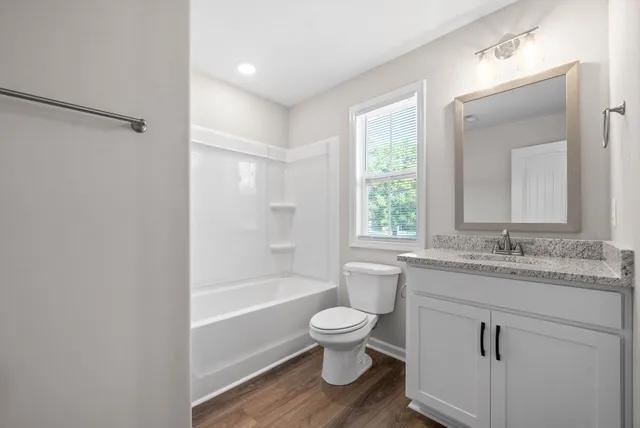 $1,995 | 945 Cumberland Drive, Clarksville, TN 37040