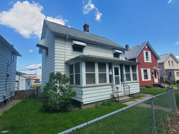 $54,000 | 931 18th Avenue, East Moline, IL 61244