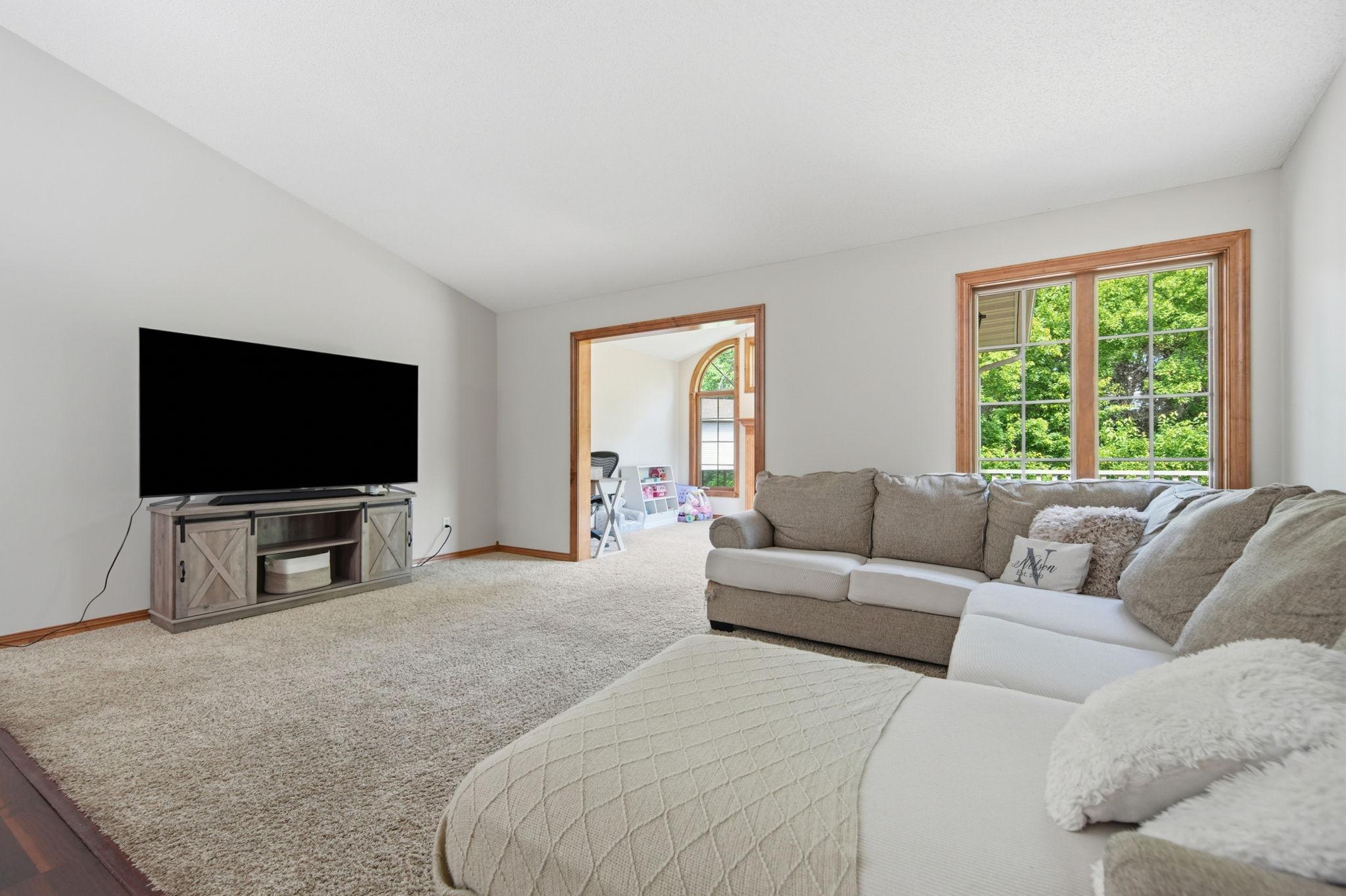 15339 Radium Way Northwest Anoka, MN 55303 - Photo 12 of 32
