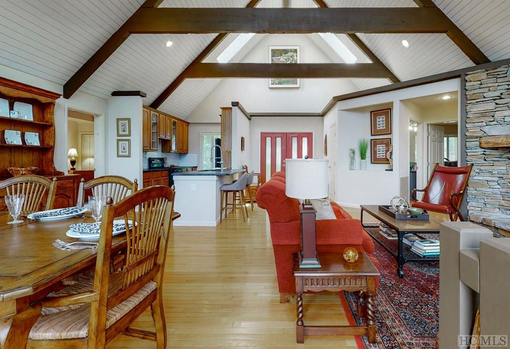 260 Deer Run Road Sapphire, NC 28774 - Photo 6 of 51 Gallery Image 6