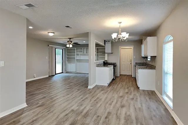 $1,845 | 104 Meadowbrook Circle, Denton, TX 76209