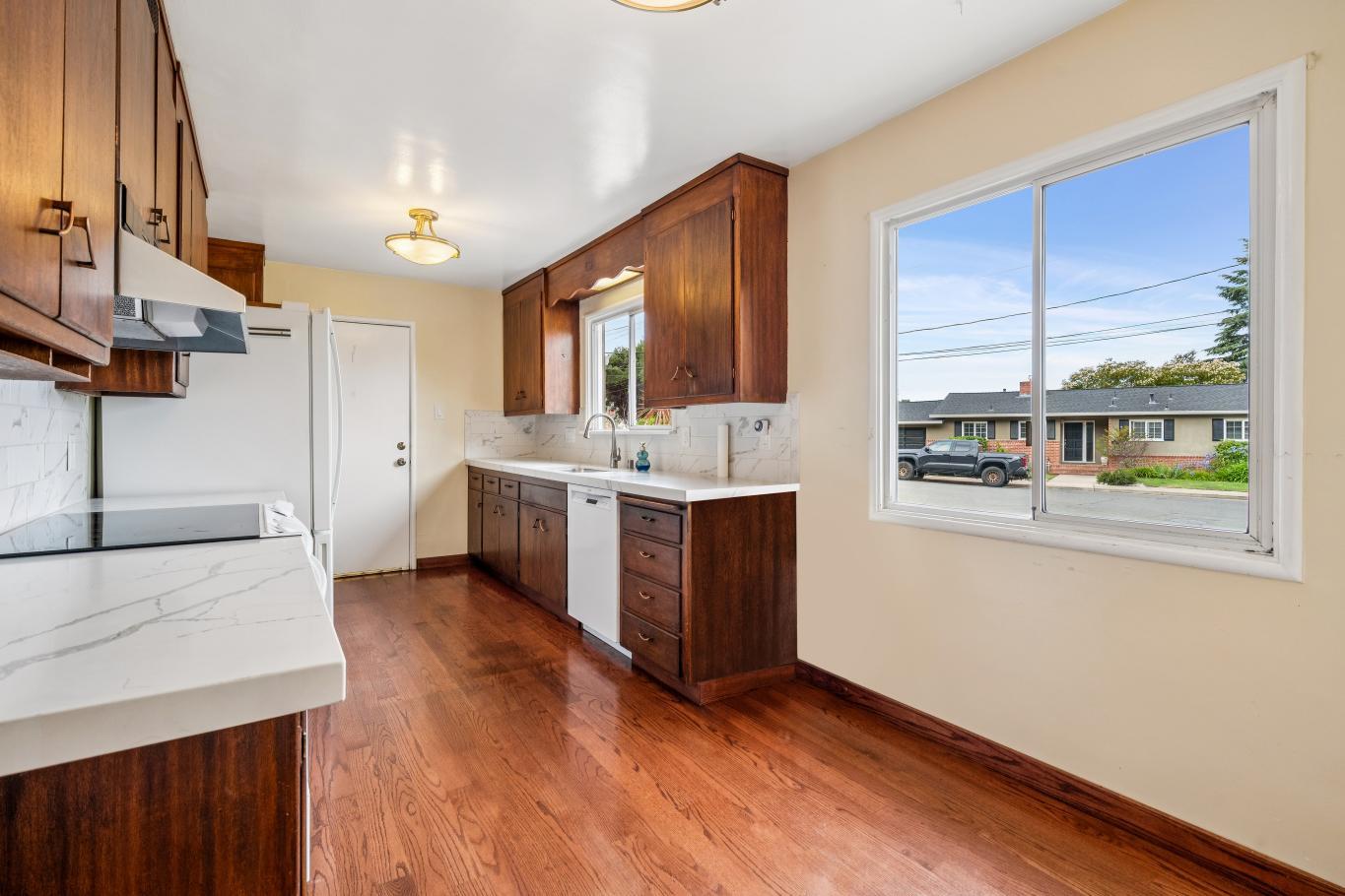 1637 Lake Chabot Road San Leandro, CA 94577 - Photo 15 of 46